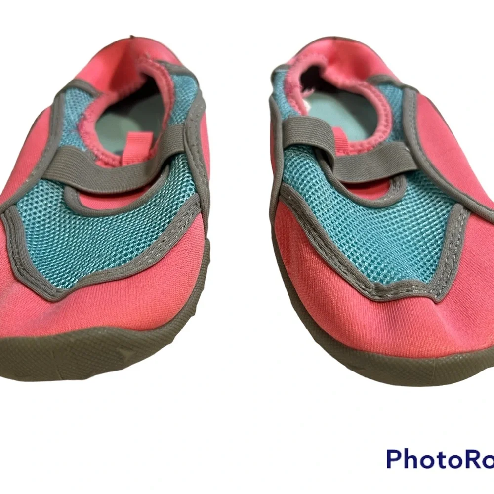 Girls, pink and blue water shoes, size 2–3